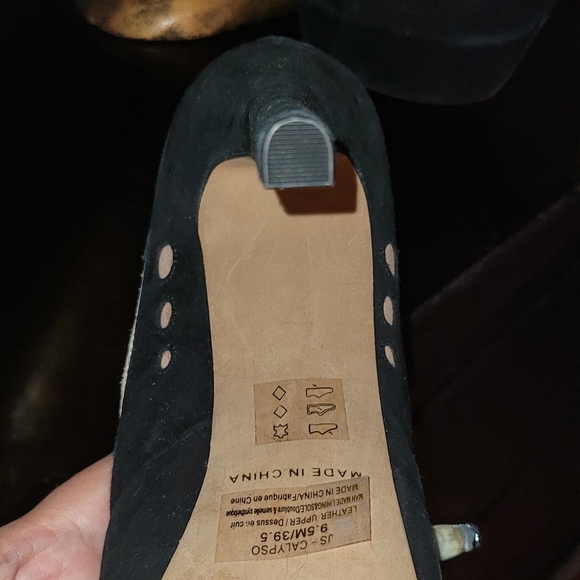 Unique Jessica Simpson Lightning heels. - Picture 5 of 5